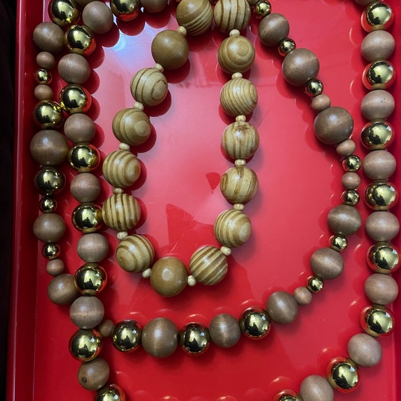 Sassy Jones Gold and Brown Beaded Necklace Set - Picture 3 of 6